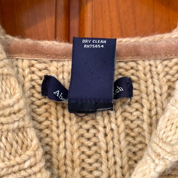 Vintage Hooded Abercrombie and Fitch Sweater - Picture 4 of 4